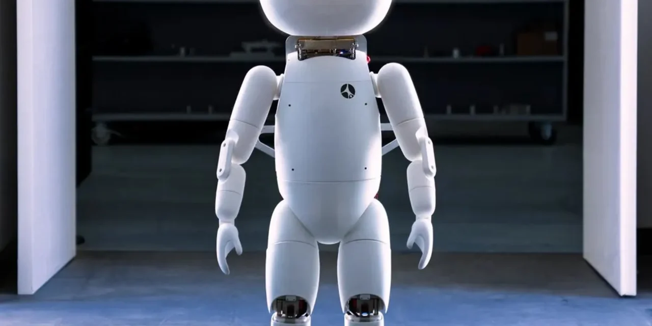 small-humanoid-robot